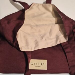 Rare Gucci Beauty Burgundy Ribbed Tote Bag
